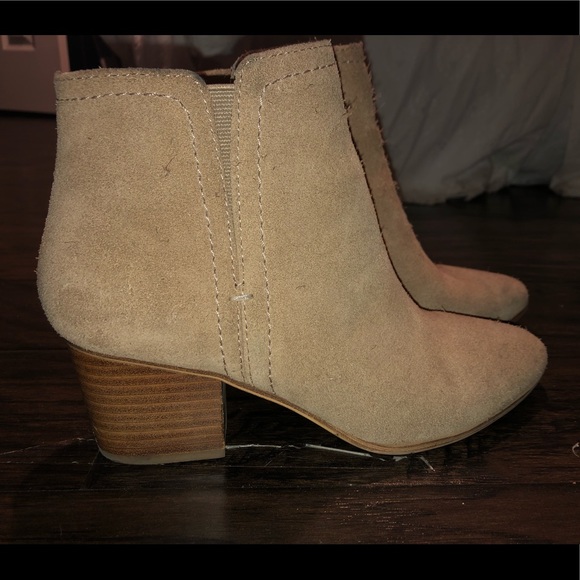 Tan ALDO ankle booties - Picture 3 of 8
